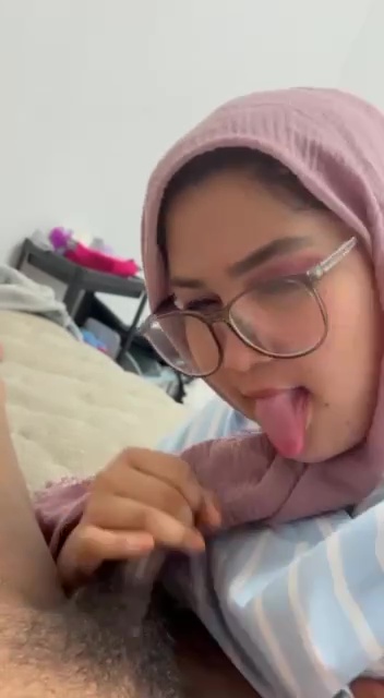 Tante jilbab jago sepong full percakapan